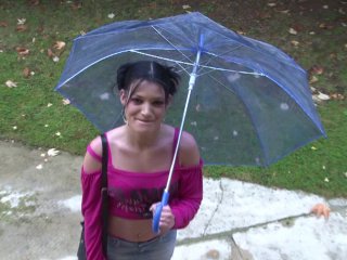 Lana, jeune libertine de 26 ans, aime le sexe bien violent
