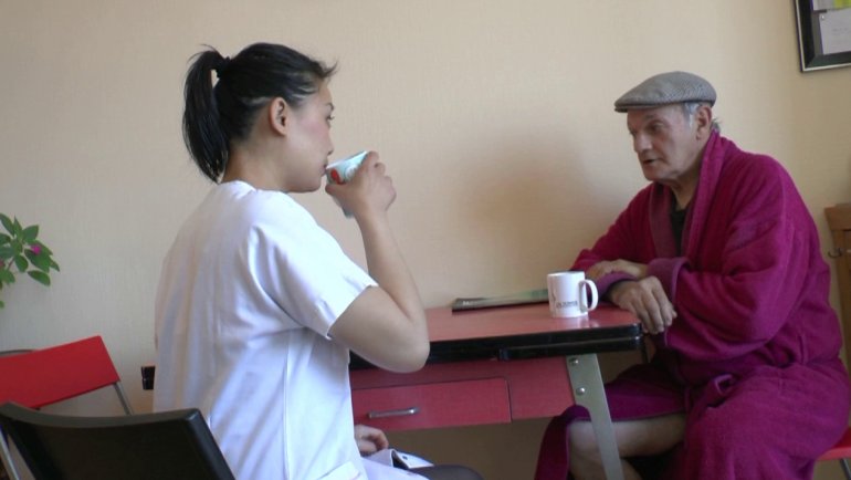 Papy arrive à choper une bonne asiat bien chaude | Porno ...